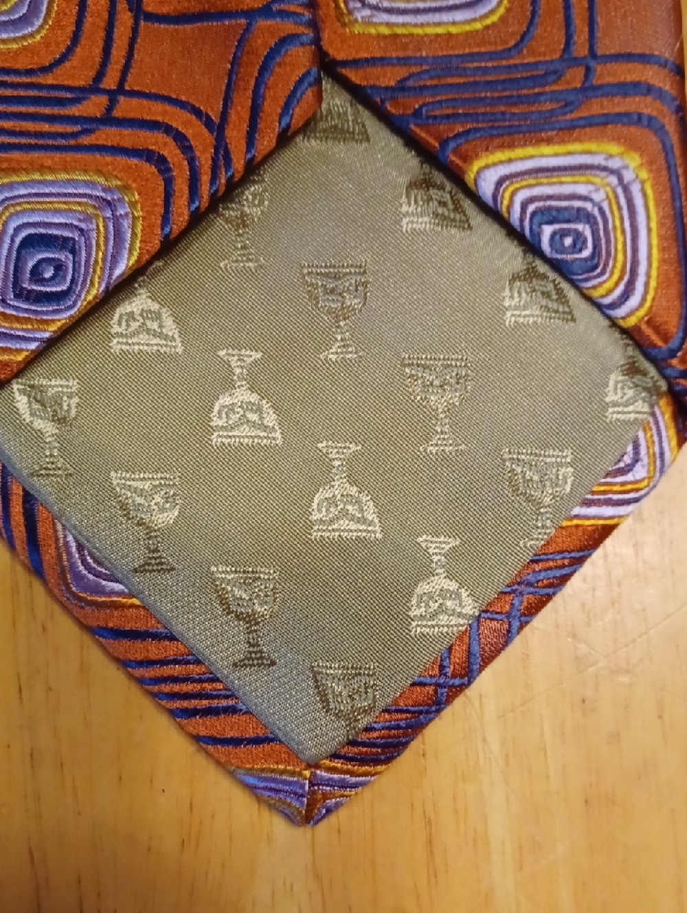 Dion Signature Men's Geometric Orange and Purple 100% Silk Tie - Picture 4 of 7